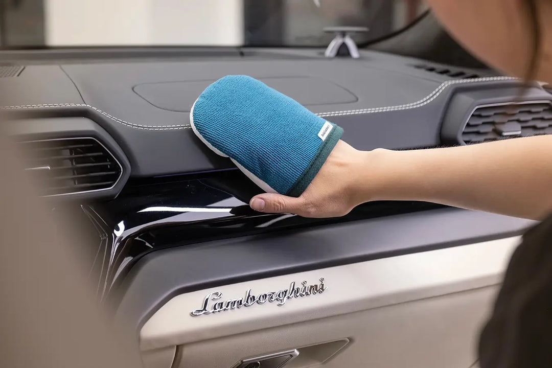 BOLA SOLUTION Dual Magic Scrub Mitt - CARZILLA.CA
