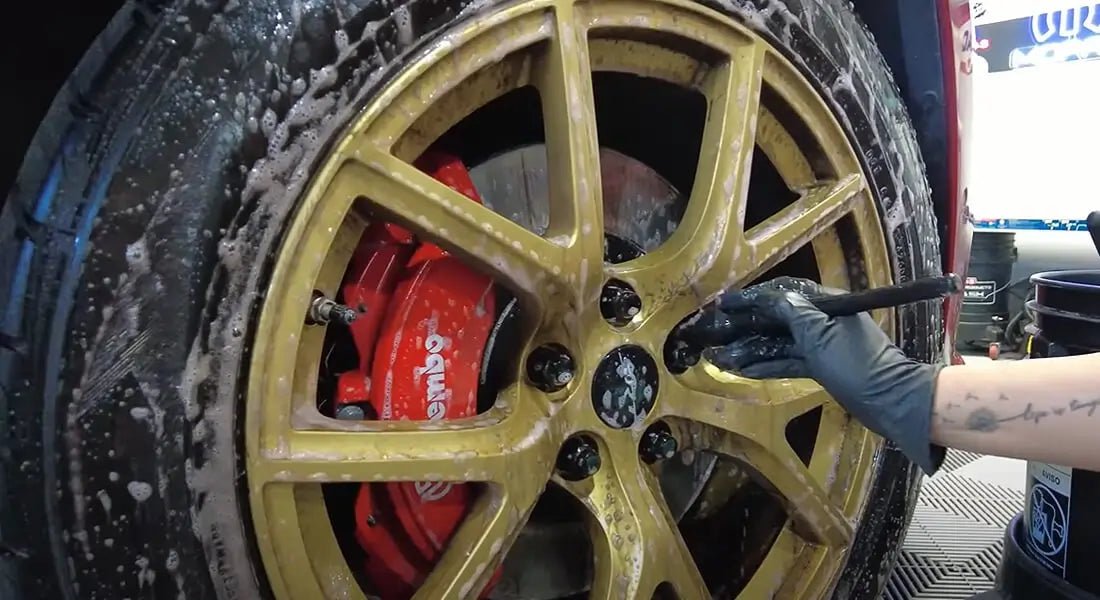 P&S Brake Buster foaming action